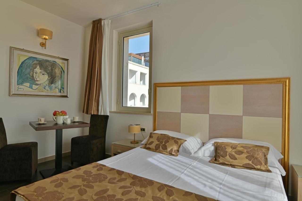 Hotel Le Chevalier Таормина Экстерьер фото